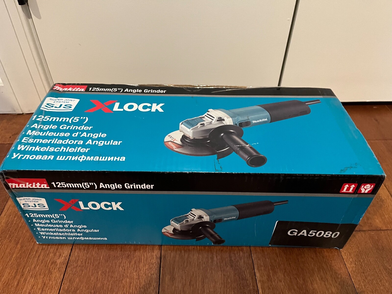 Makita GA5080 13.0 Amp X-LOCK High-Power Corded 5&Prime; Angle Grinder, with SJS