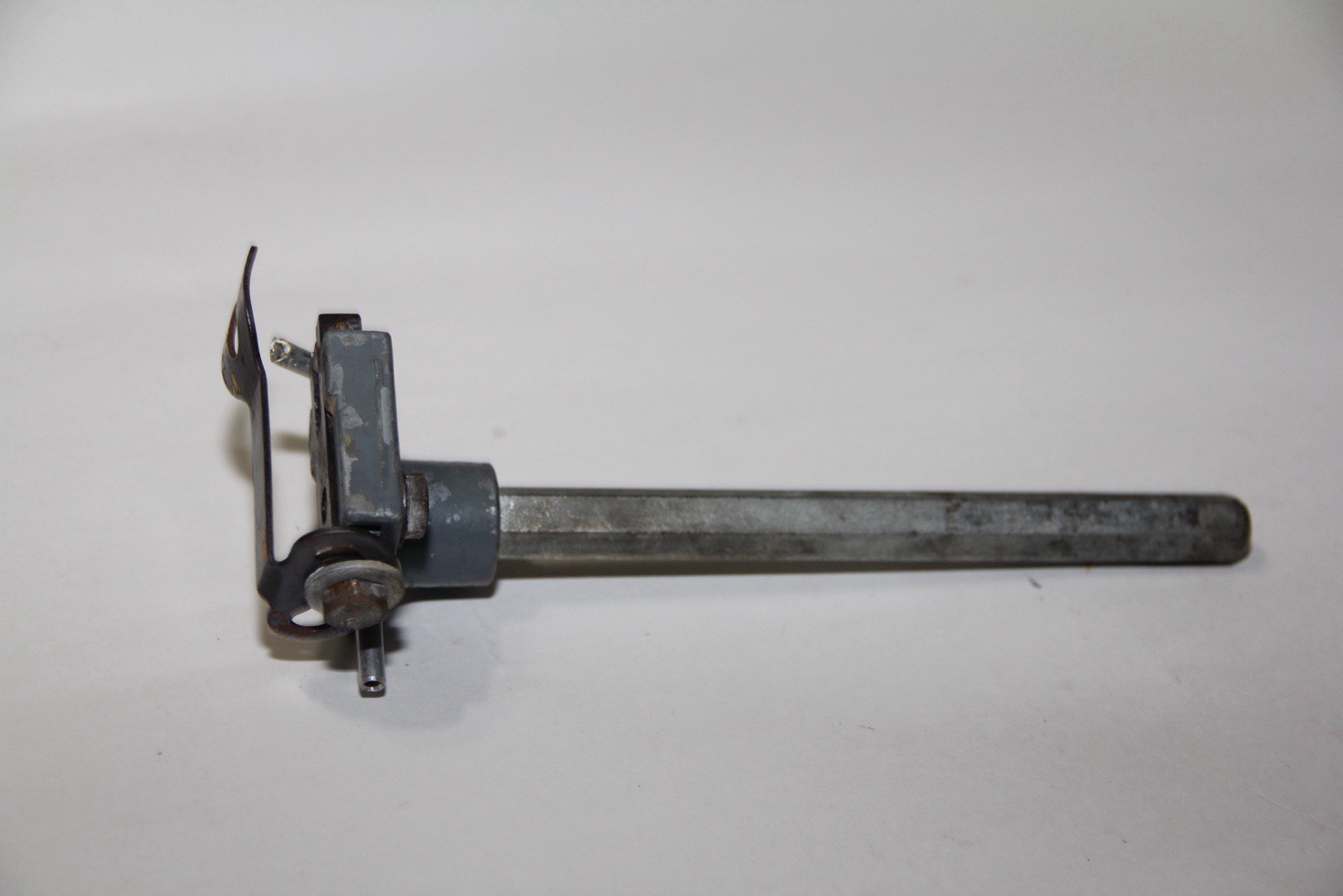Delta Rockwell 24&Prime; Scroll Saw Upper Hold Down Assembly Model 40-440 – COMPLETE
