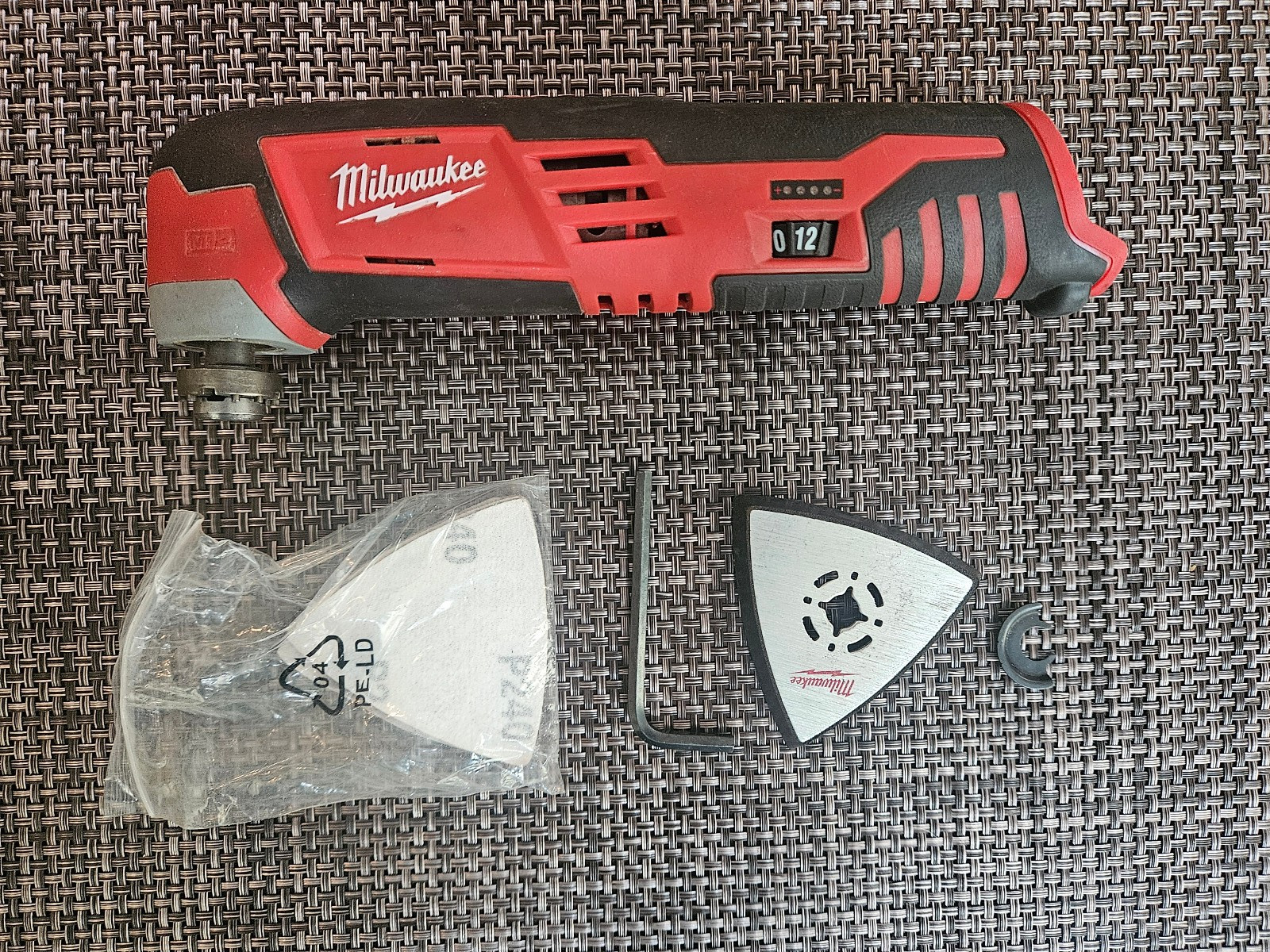Milwaukee 2426-80 M12 12V Cordless Lithium-Ion Multi-Tool
