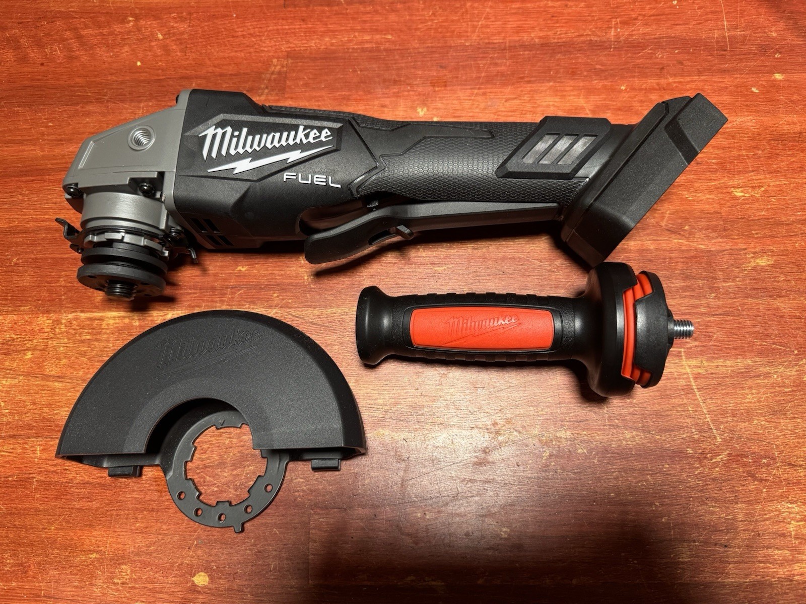 Black Out Milwaukee 2888-20 M18 FUEL™ 4-1/2&Prime; / 5&Prime; Variable Speed Braking Grinder