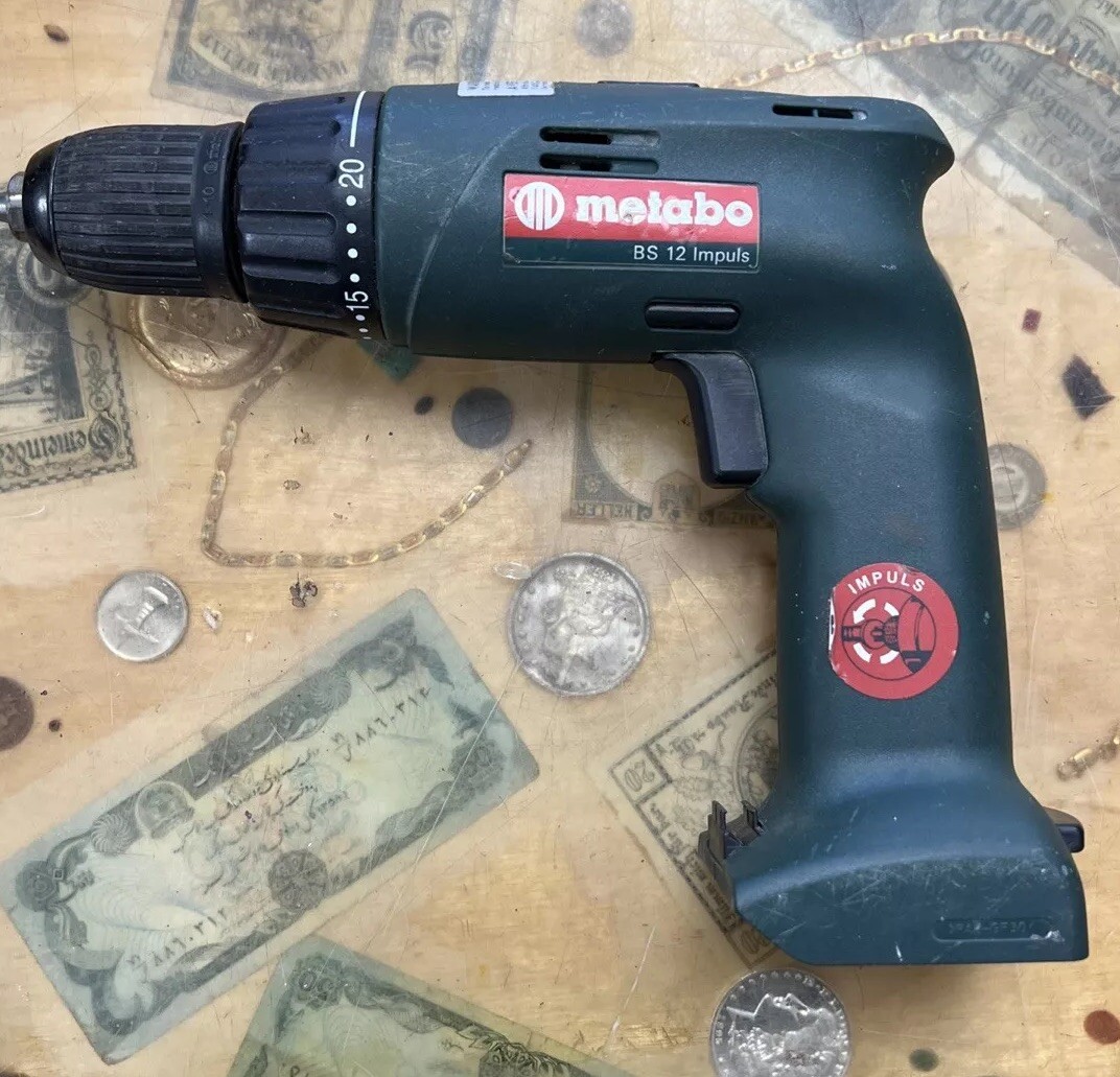 Metabo Lot: PowerMaxx BS 12 Impuls + C 60 w/LC40 Charger/ +2 Batteries
