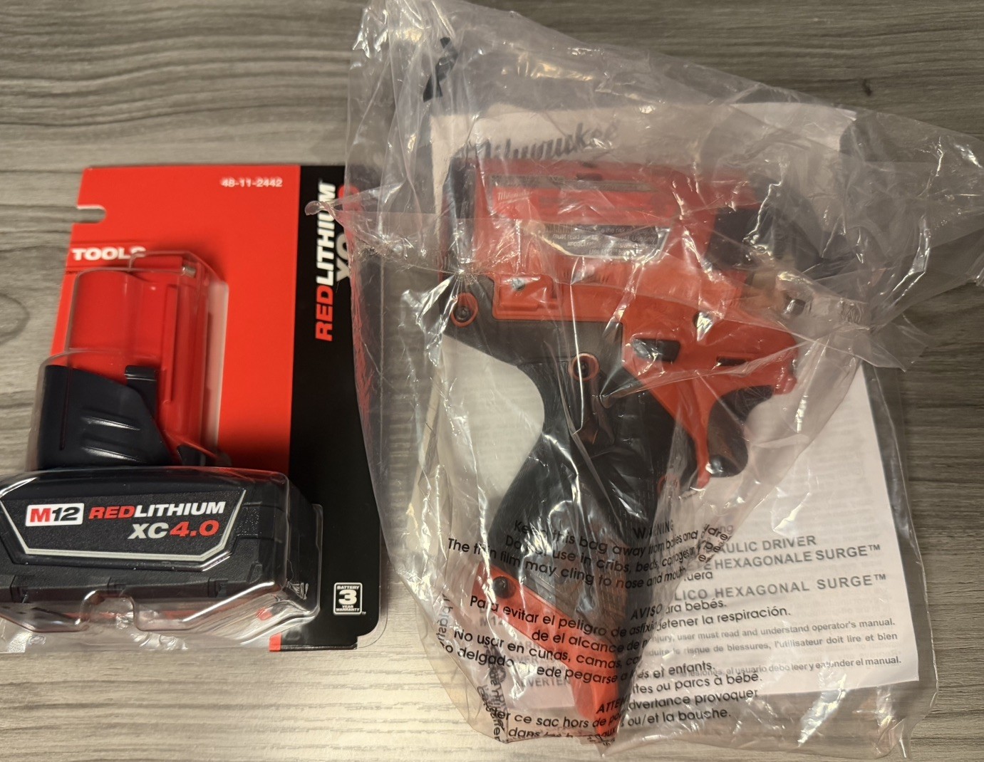 Milwaukee 2551-20 M12 FUEL SURGE™ 1/4&Prime; Hex Hydraulic Driver + M12 XC4.0 Battery
