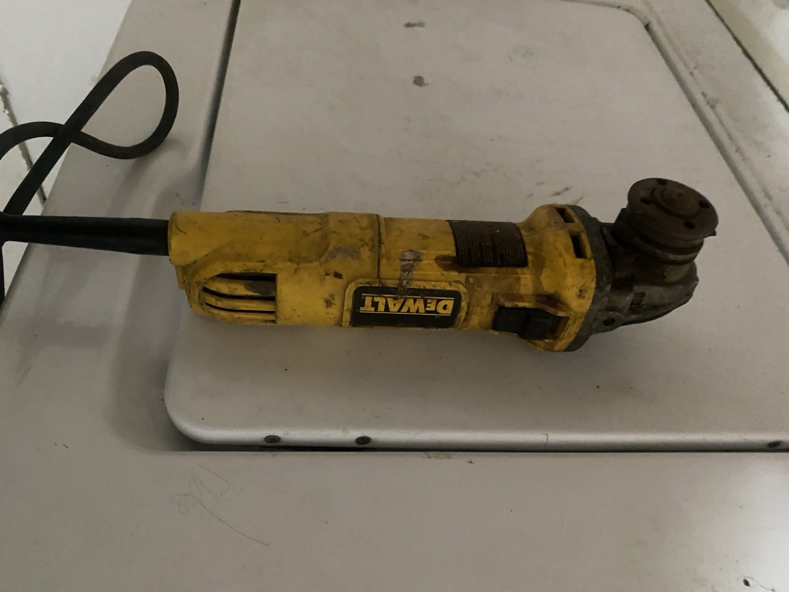 DEWALT DWE4011 18V Angle Grinder