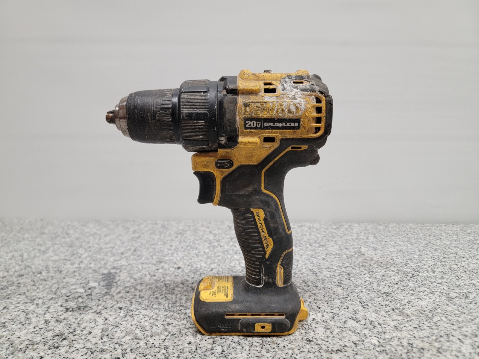 DEWALT DCD708 ATOMIC 20V MAX Brushless Cordless 1/2-in Drill/Driver a-x