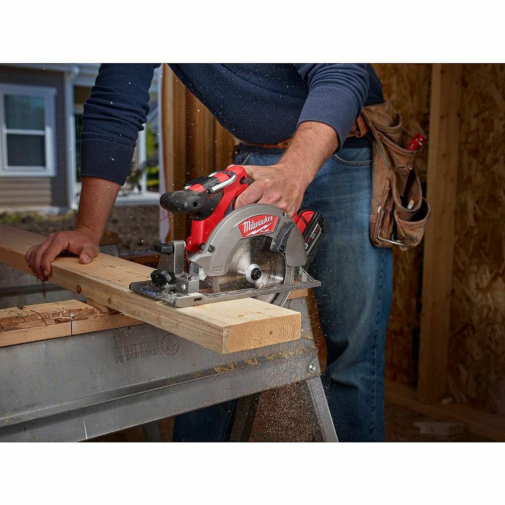 Milwaukee CANADA 18V 6 1/2-inch Cordless Circular Saw (Tool Only)