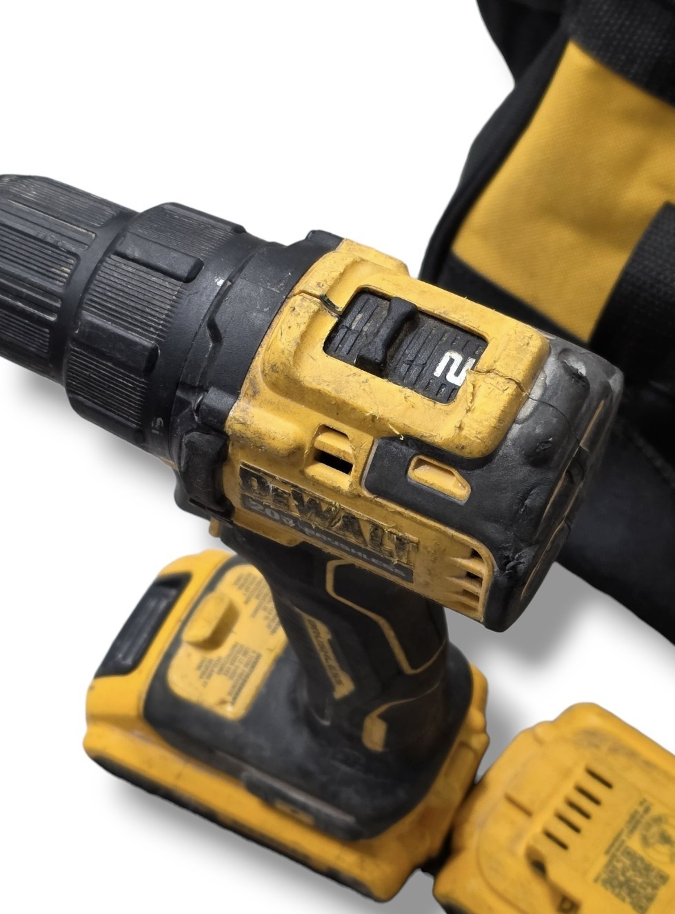 DeWalt DCD708 1/2&Prime; (13mm) 20V MAX Brushless Cordless Drill with 2x 2.0Ah Battery