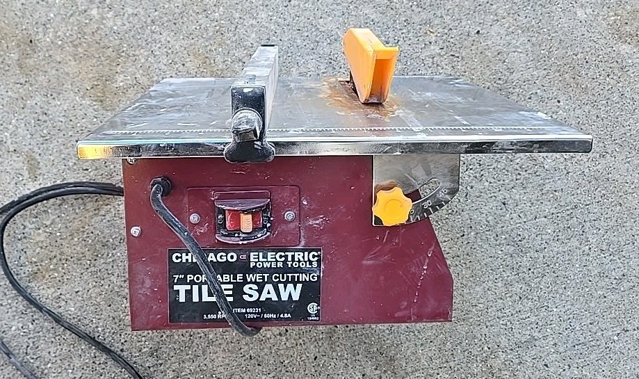 7” Portable Wet Cutting Tile Saw 69231 Chicago Electric Power Tools