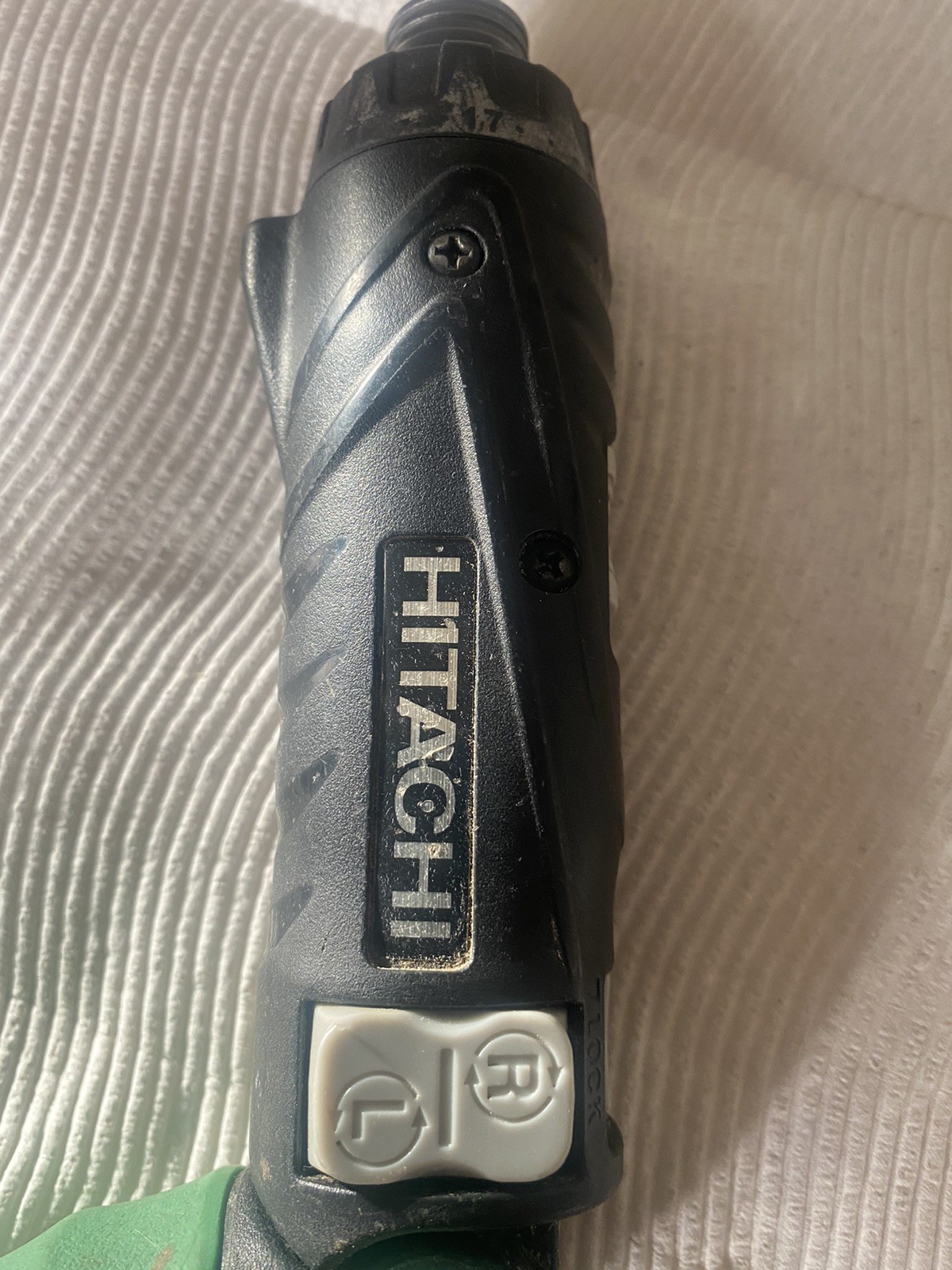 Hitachi DB3DL2 3.6V Li-Ion Screwdriver 1/4&Prime; Hex Drive – Tool/2 Batteries/charger