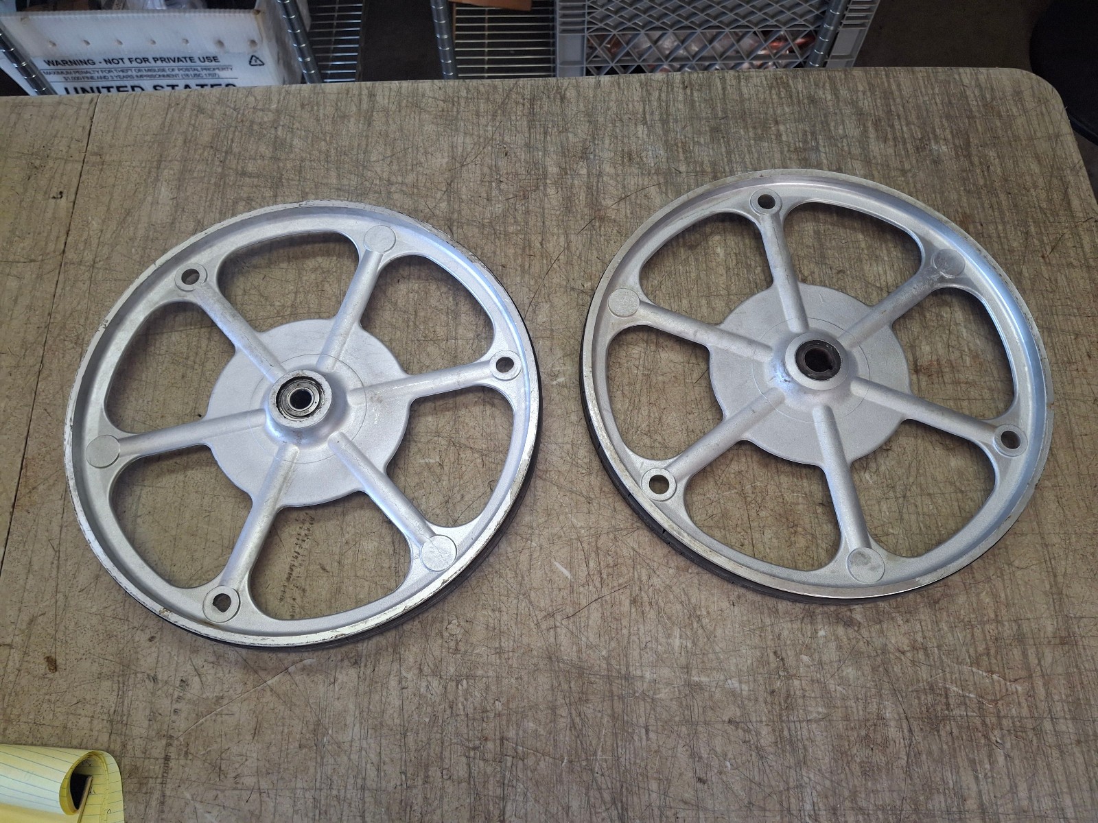 Delta Milwaukee 14&Prime; Band Saw Upper & Lower Aluminum Wheels Bore 5/8&Prime; & 13/16&Prime;