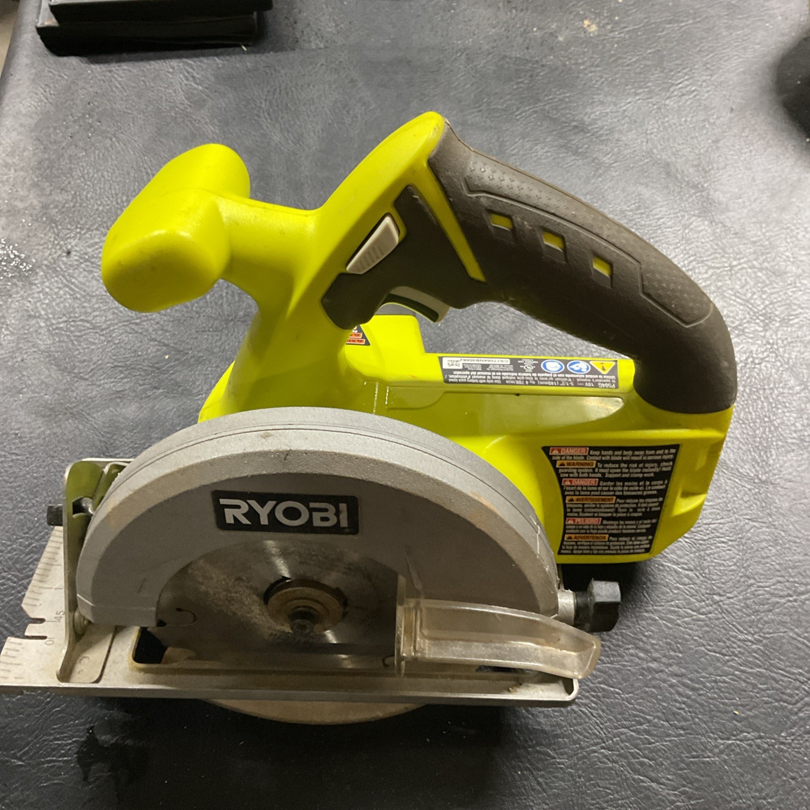 RYOBI P504G 18V Li-Ion Cordless 5½ » Circular Saw ONE+ (Tool-Only)