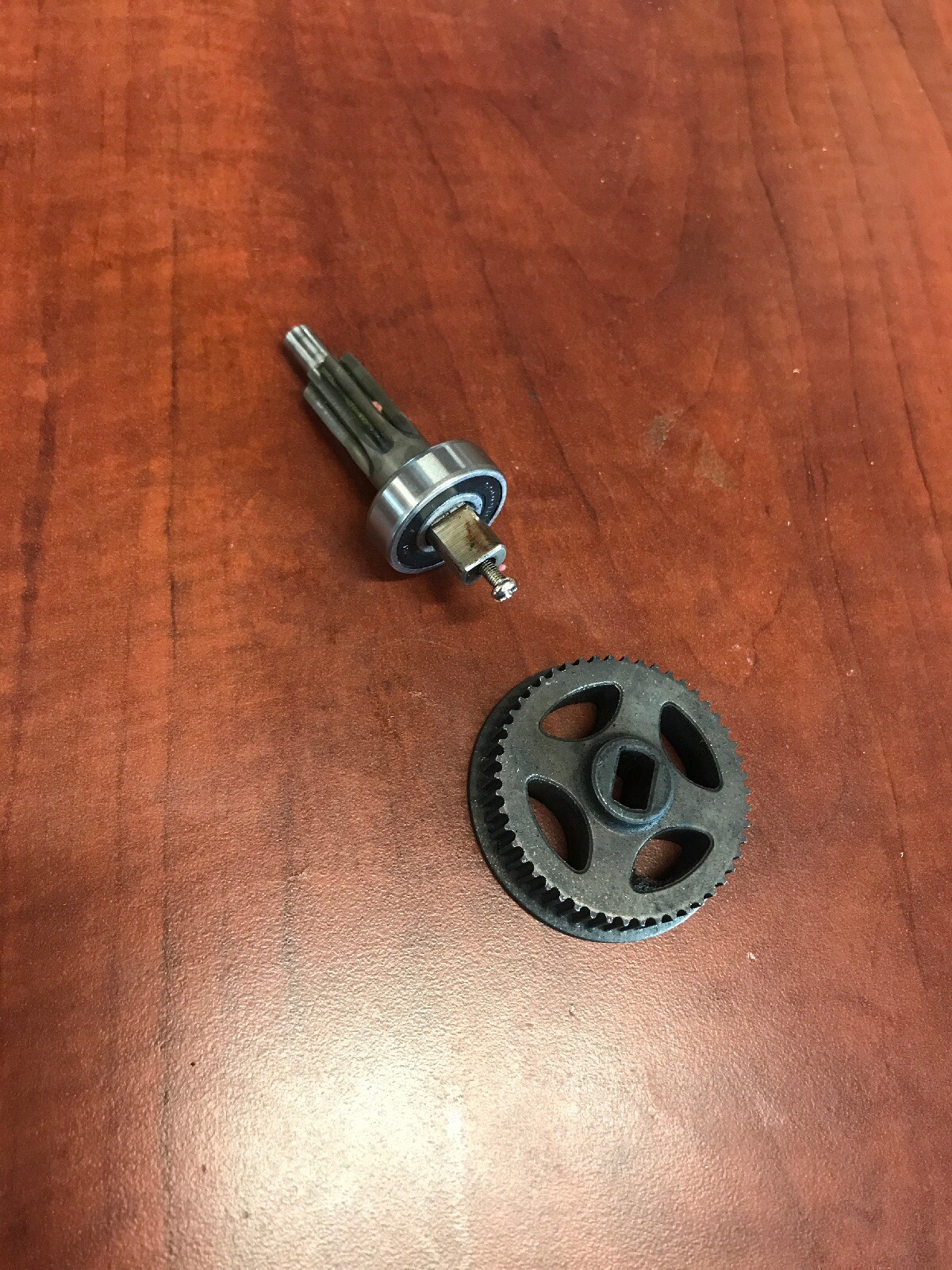 Used OEM Parts Belt Shaft Pulley For Ridgid R2740 6.5 Amp 3&Prime; X 18&Prime; Belt Sander