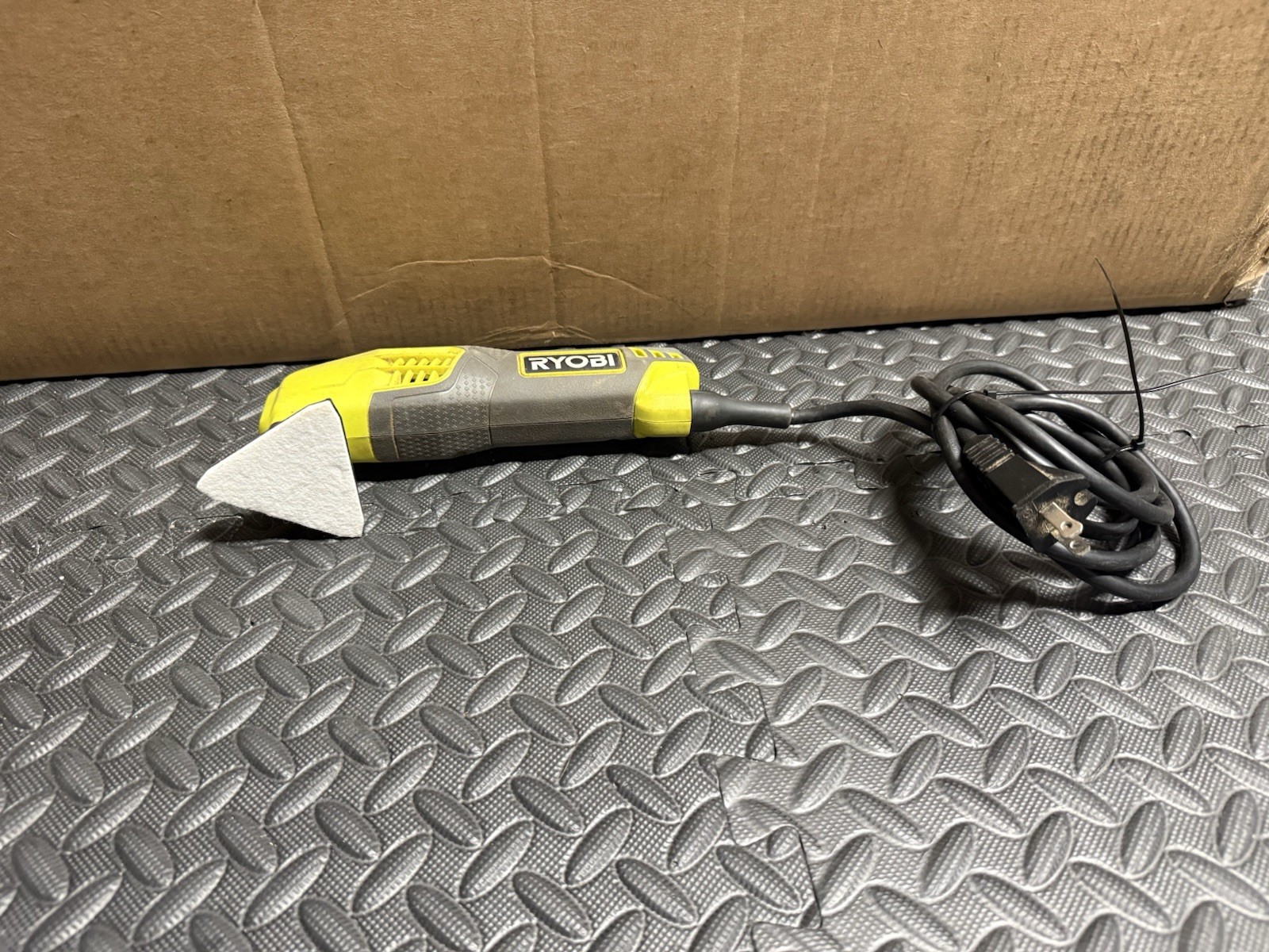 Ryobi DS1200 120V 0.4A Corded 2-7/8&Prime; Corner Detail Sander – Tested & Working