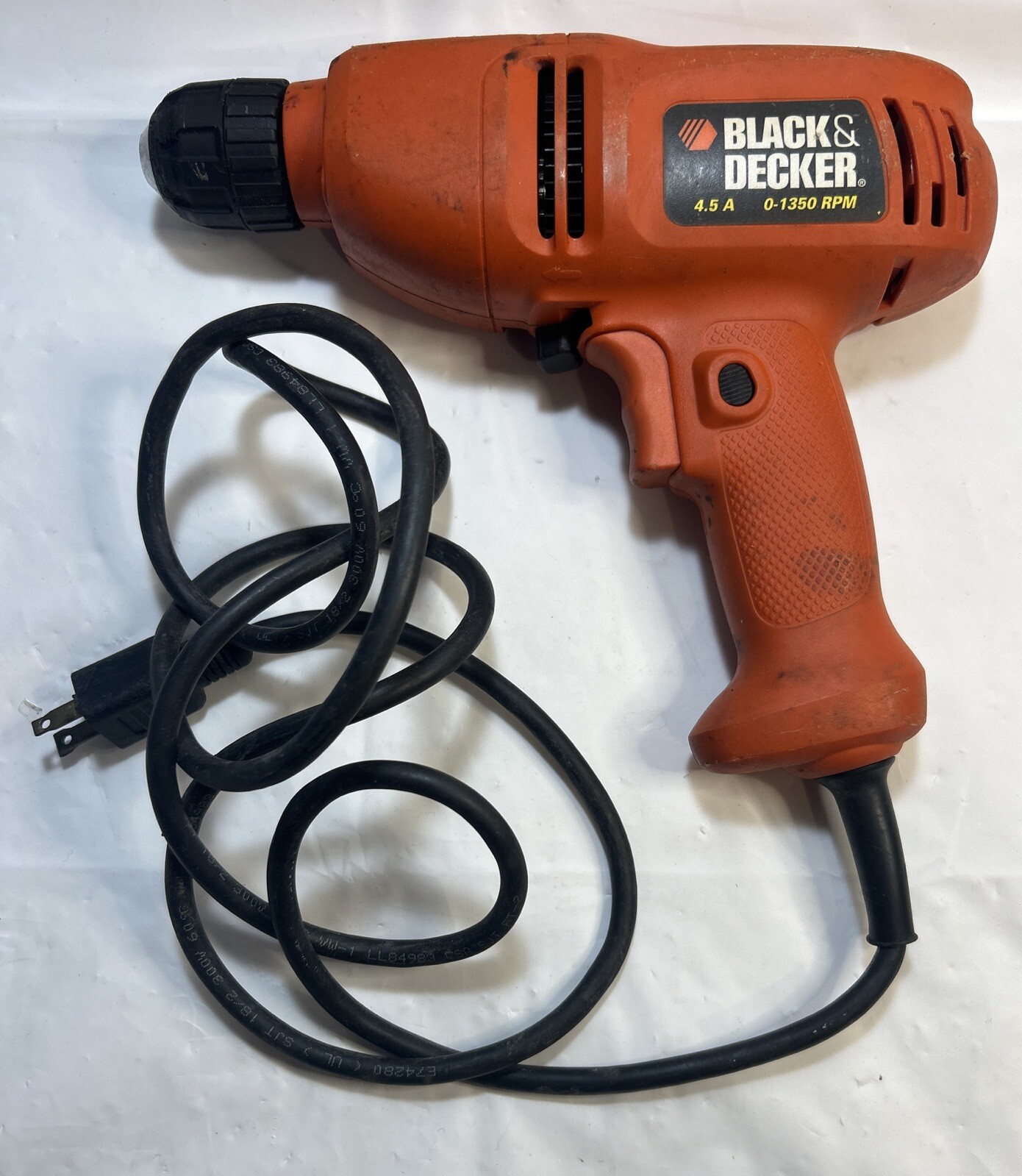 Black & Decker DR200 3/8&Prime; (10mm) Variable Speed Corded Electric Drill V00