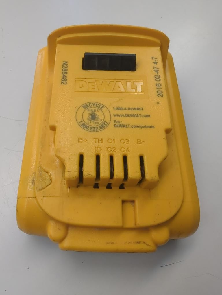 DEWALT DCW200 (SBL012369)