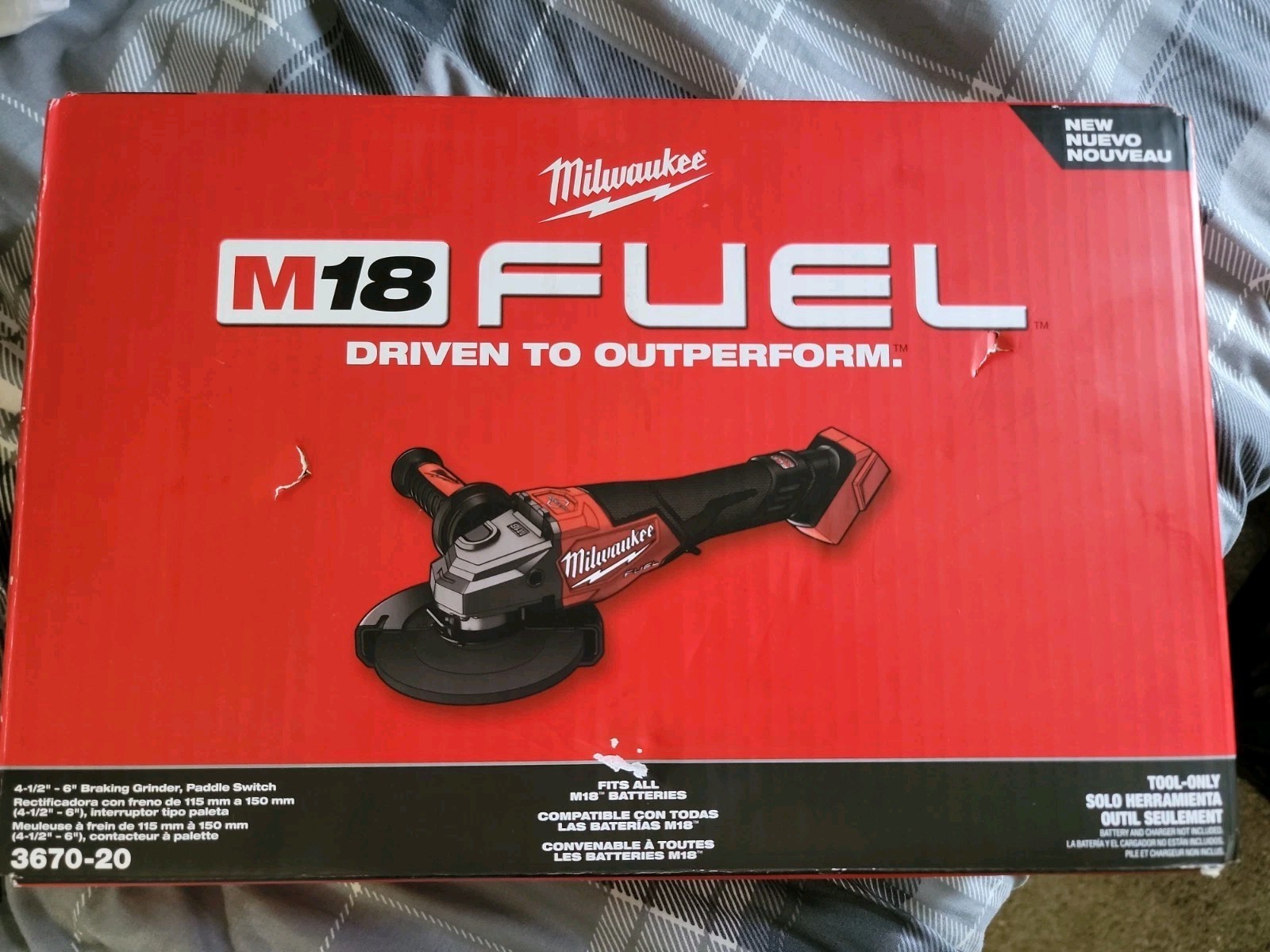 New Milwaukee Fuel 3670-20 M18 4-1/2&Prime;-6&Prime; Braking Grinder Paddle Switch 18V 13amp