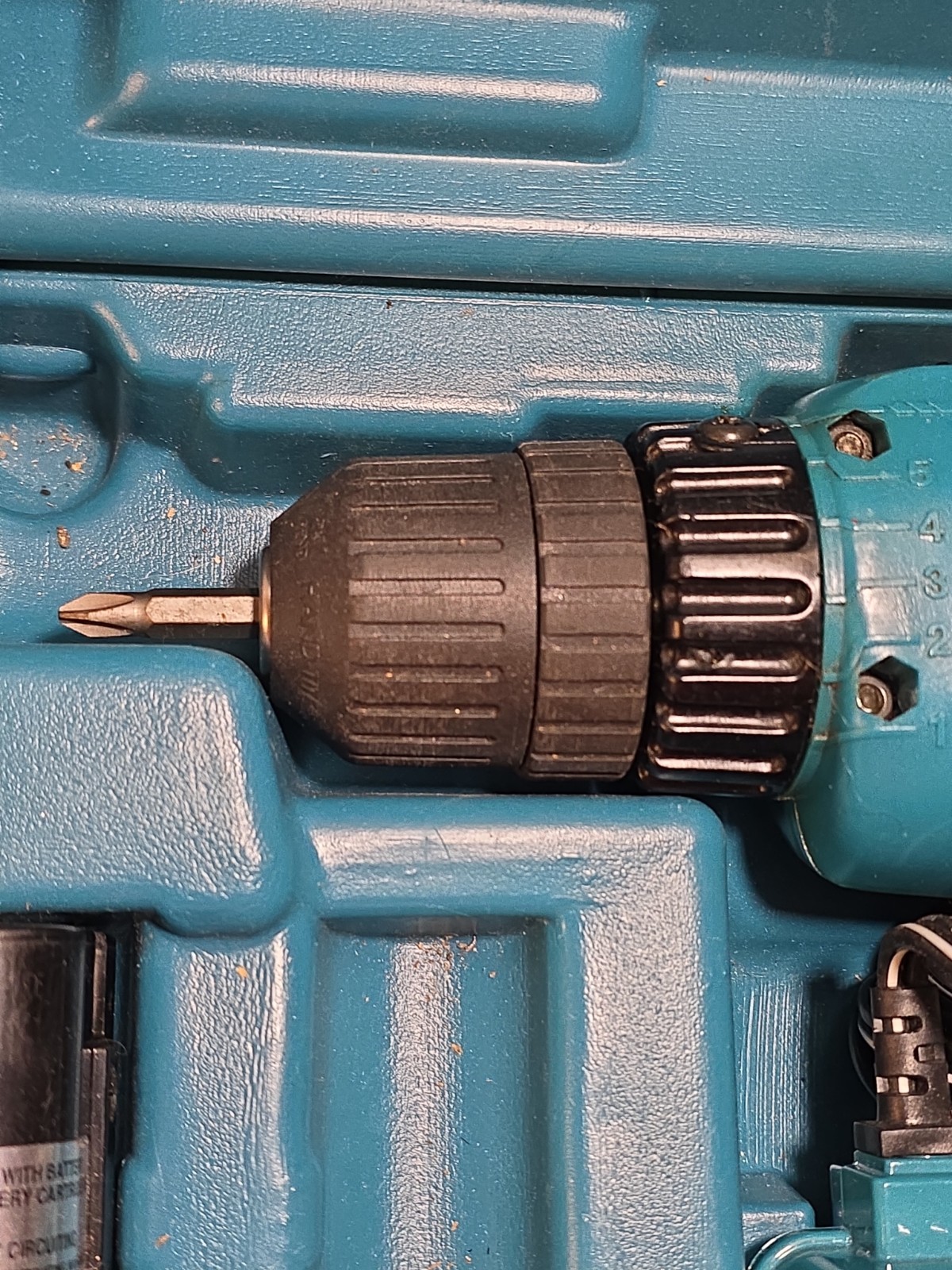 Makita 6095D 9.6V Cordless Driver Drill Kit Charger Case Bad Battery