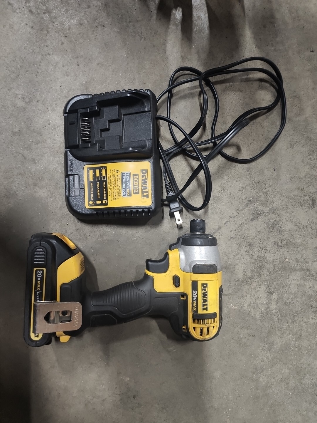 DEWALT DCF885B 20V 1/4 in. Impact Driver – Black/Yellow (Tool Only)