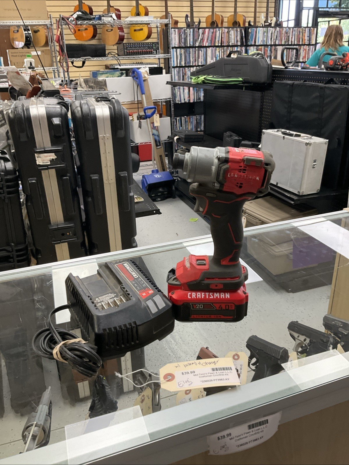 Craftsman CMCF830 1/4&Prime; Brushless Impact Driver V20 Battery And Changer 236029