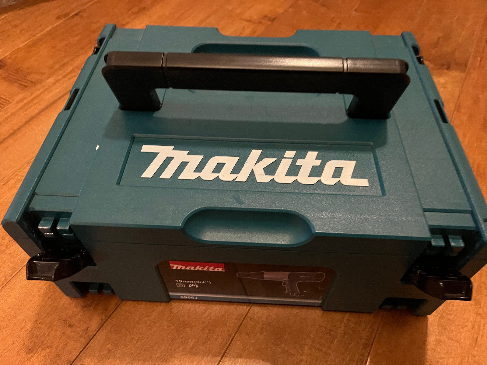 NEW Makita 6906 230V 3/4&Prime; Corded Impact Wrench kit & Case! Makita 6069J 230V!
