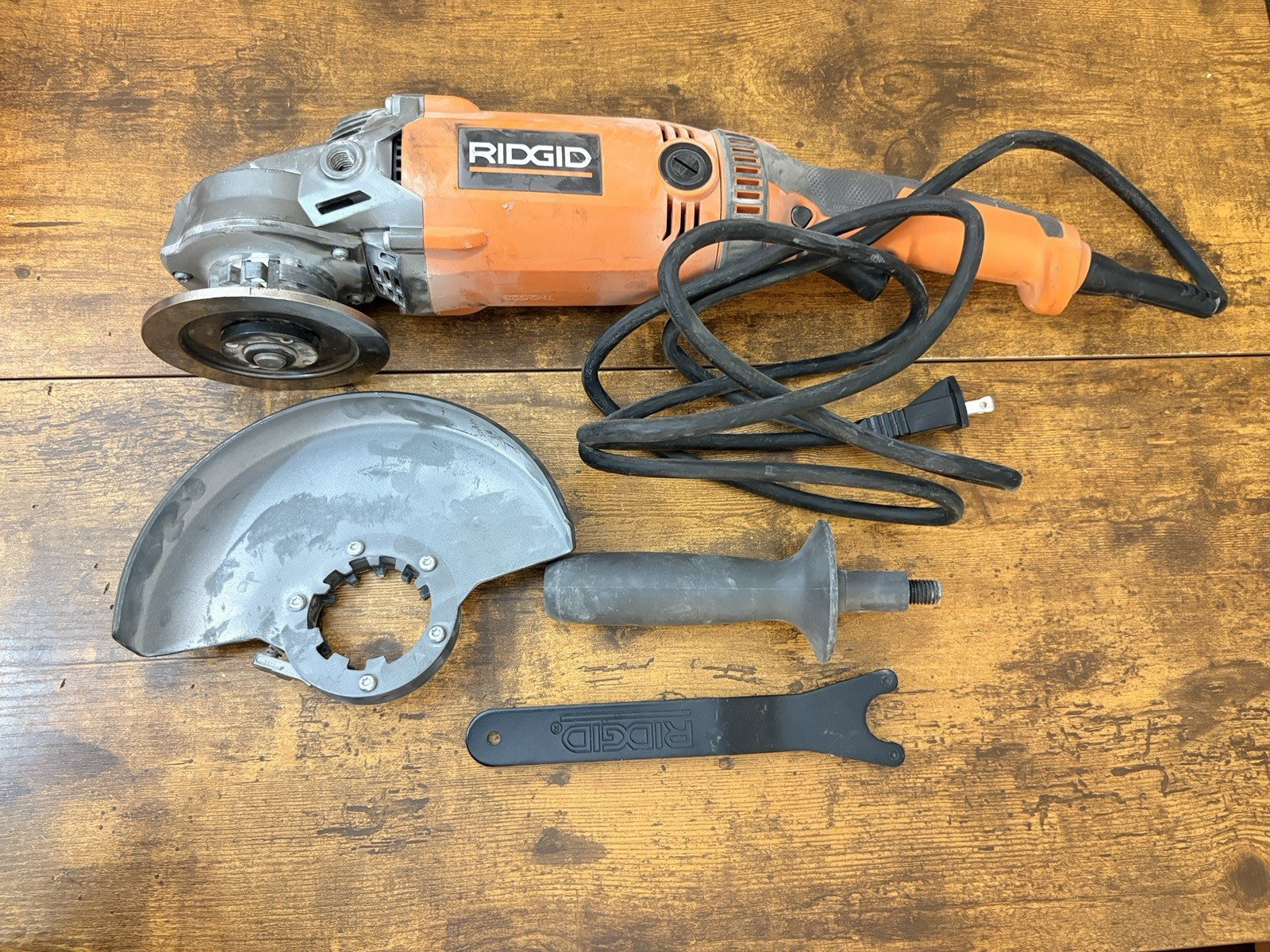 RIDGID 7&Prime; Twist Handle Angle Grinder (Corded) R10202