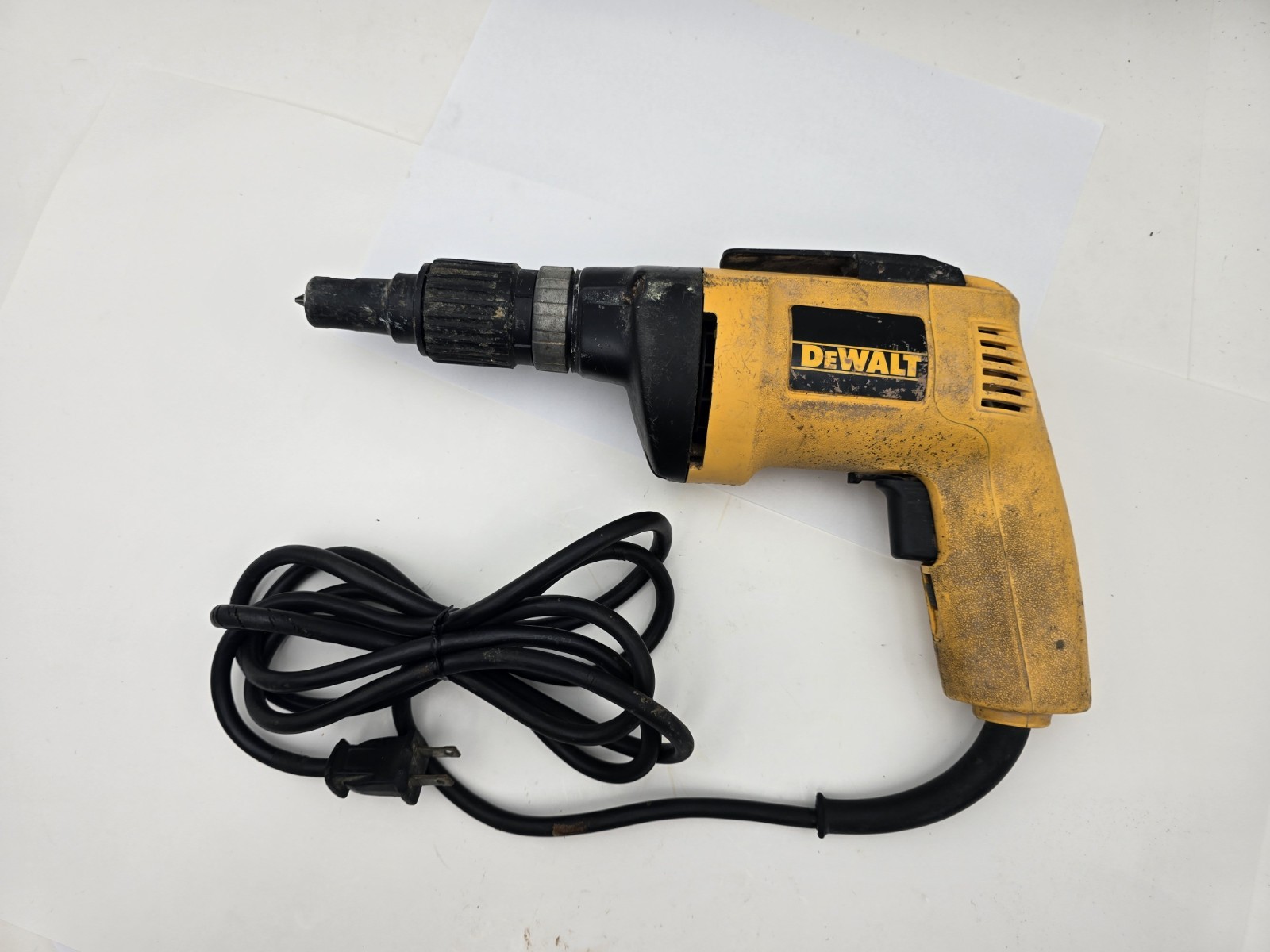DeWalt DW254 VSR Drywall Screwdriver / Screw Gun Type 1, 120V, 5.0 Amp, 2500 Rpm