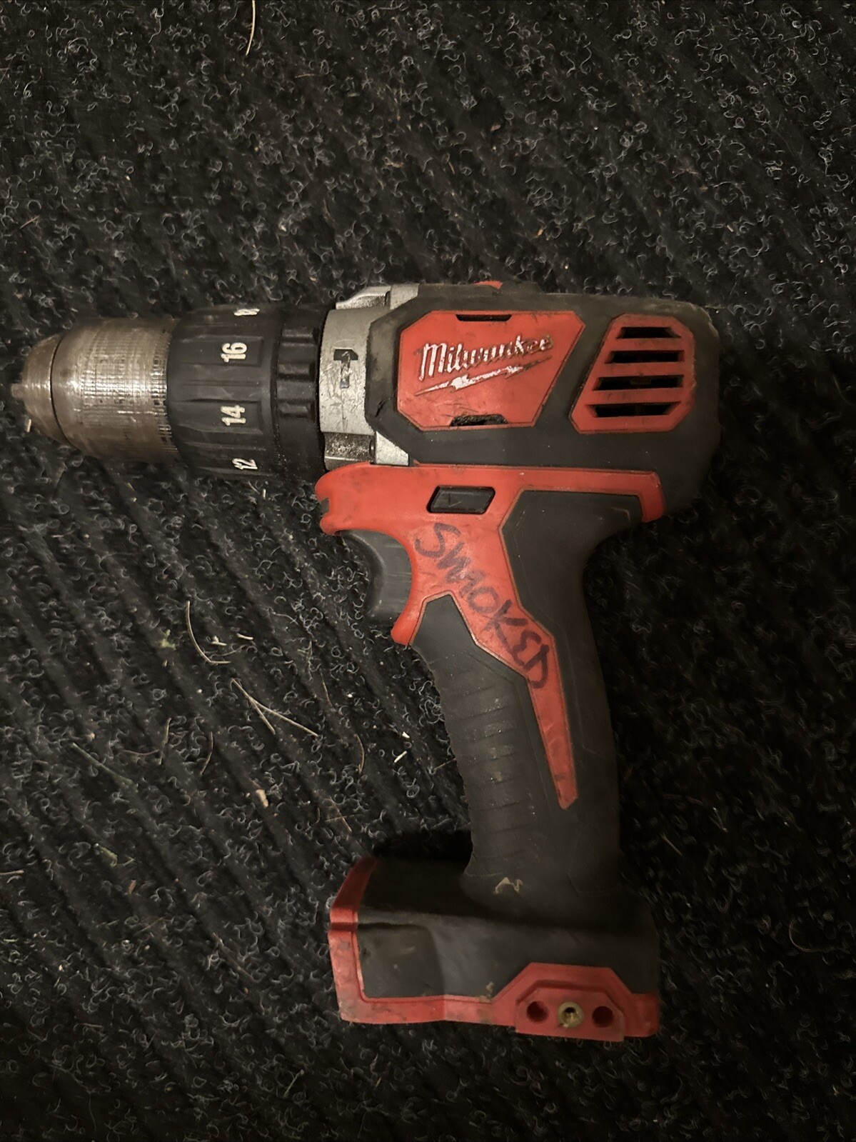 Milwaukee 2607-20 BROKEN M18 18V 1/2 in. Cordless Hammer Drill Driver BROKEN