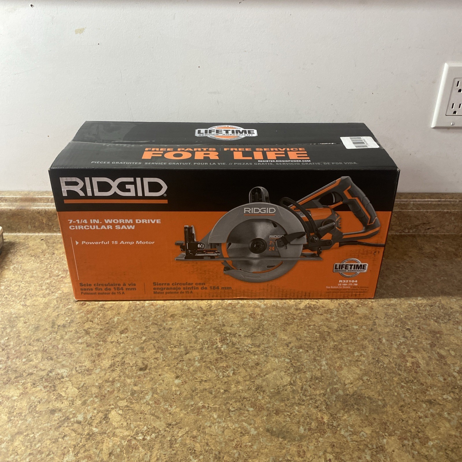 RIDGID R32104 – 7-1/4&Prime; Worm Drive Circular Saw Brand New Free Shipping