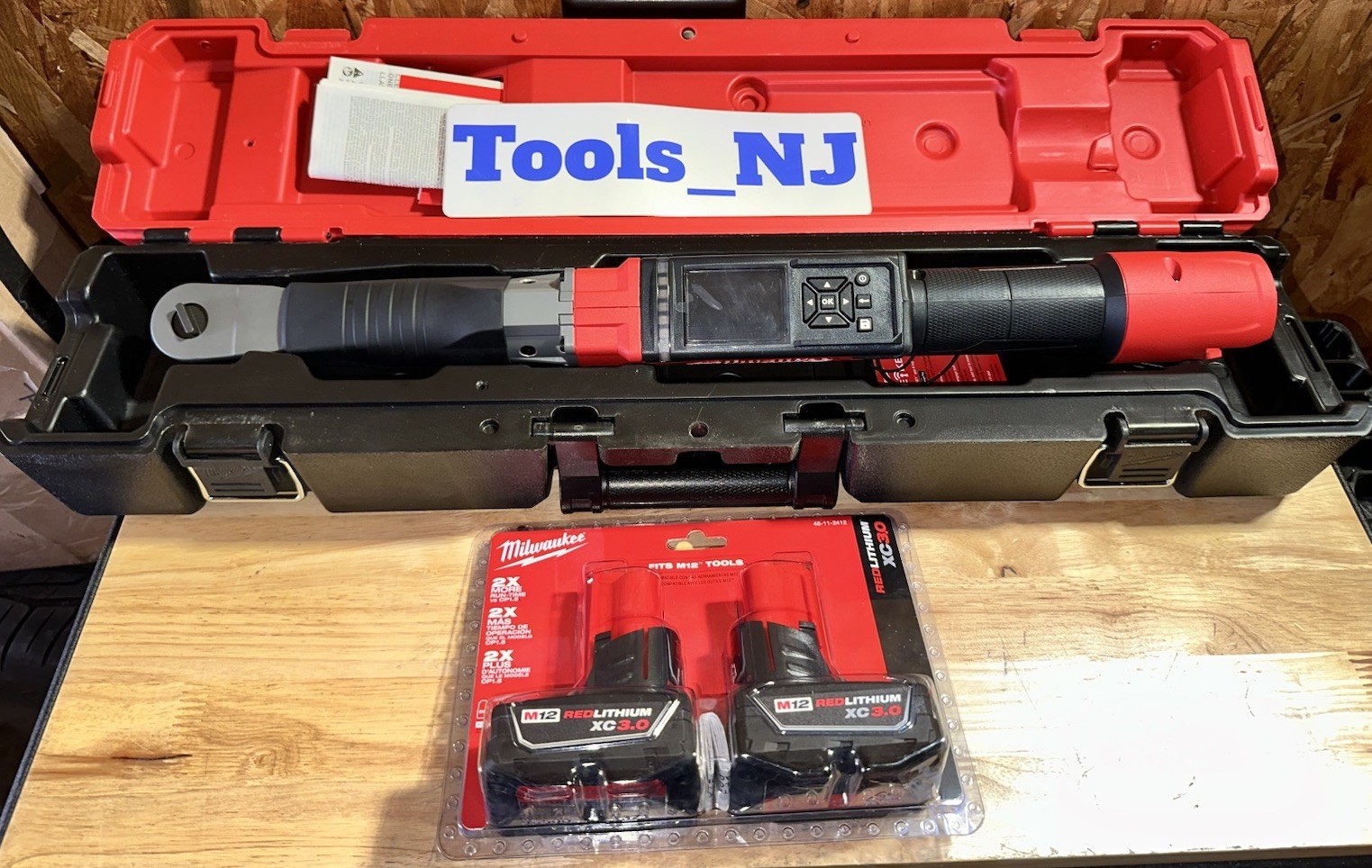 Milwaukee 2465-20 M12 FUEL 3/8&Prime; Digital Torque Wrench, ONE-KEY Tool + 2 3.0 Batt