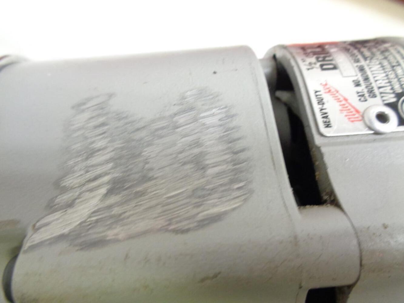 USED MILWAUKEE 1/2&Prime; HEAVY DUTY RIGHT ANGLE DRILL KIT 7AMP 3107-6 SR