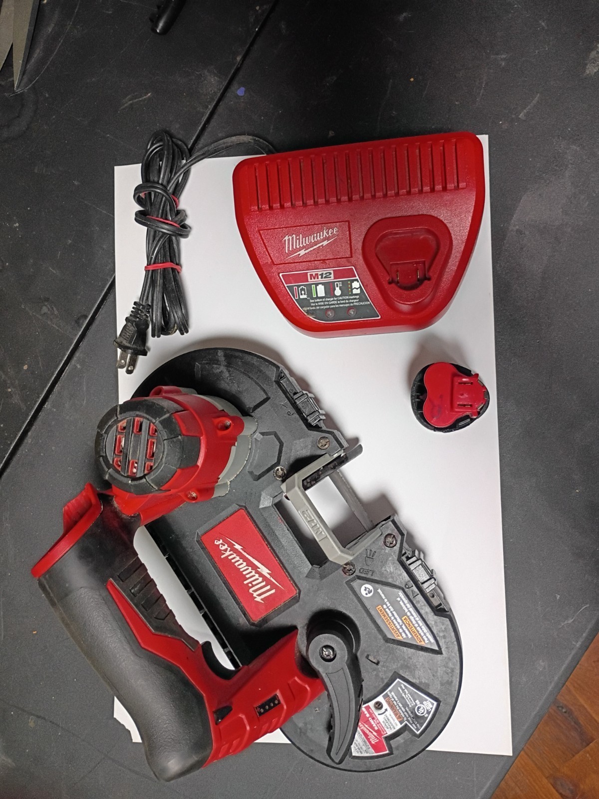 Milwaukee 2429-20 M12 Sub-Compact Band Saw used gently with battery+charger