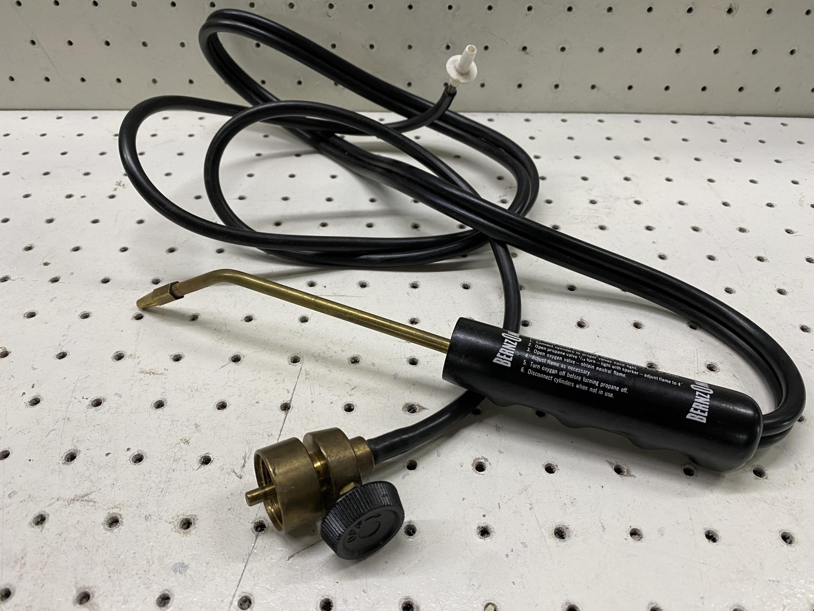 BernzOmatic Propane Welding Torch With Hose Brass Tip Black Handle Handheld