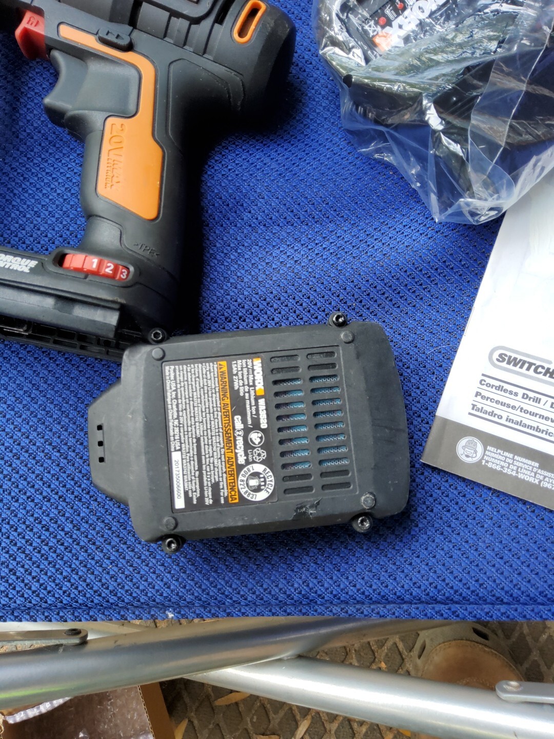 Worx WX176L.9 20V Power Switchdriver 2-in-1 Cordless Drill & Driver Charger Batt