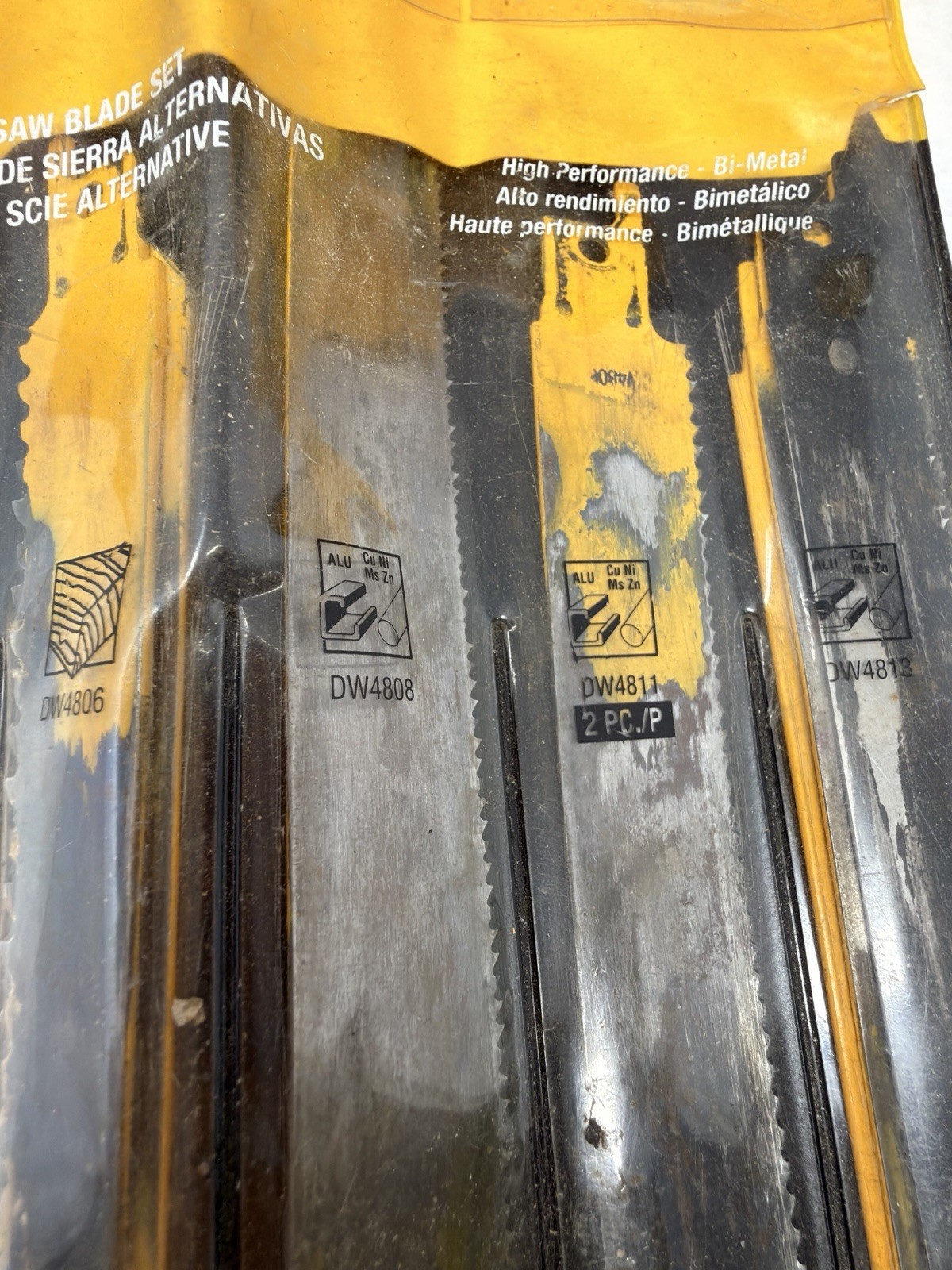 DEWALT DC385 Reciprocating Saw 18v & Replacement Blades – TOOL ONLY