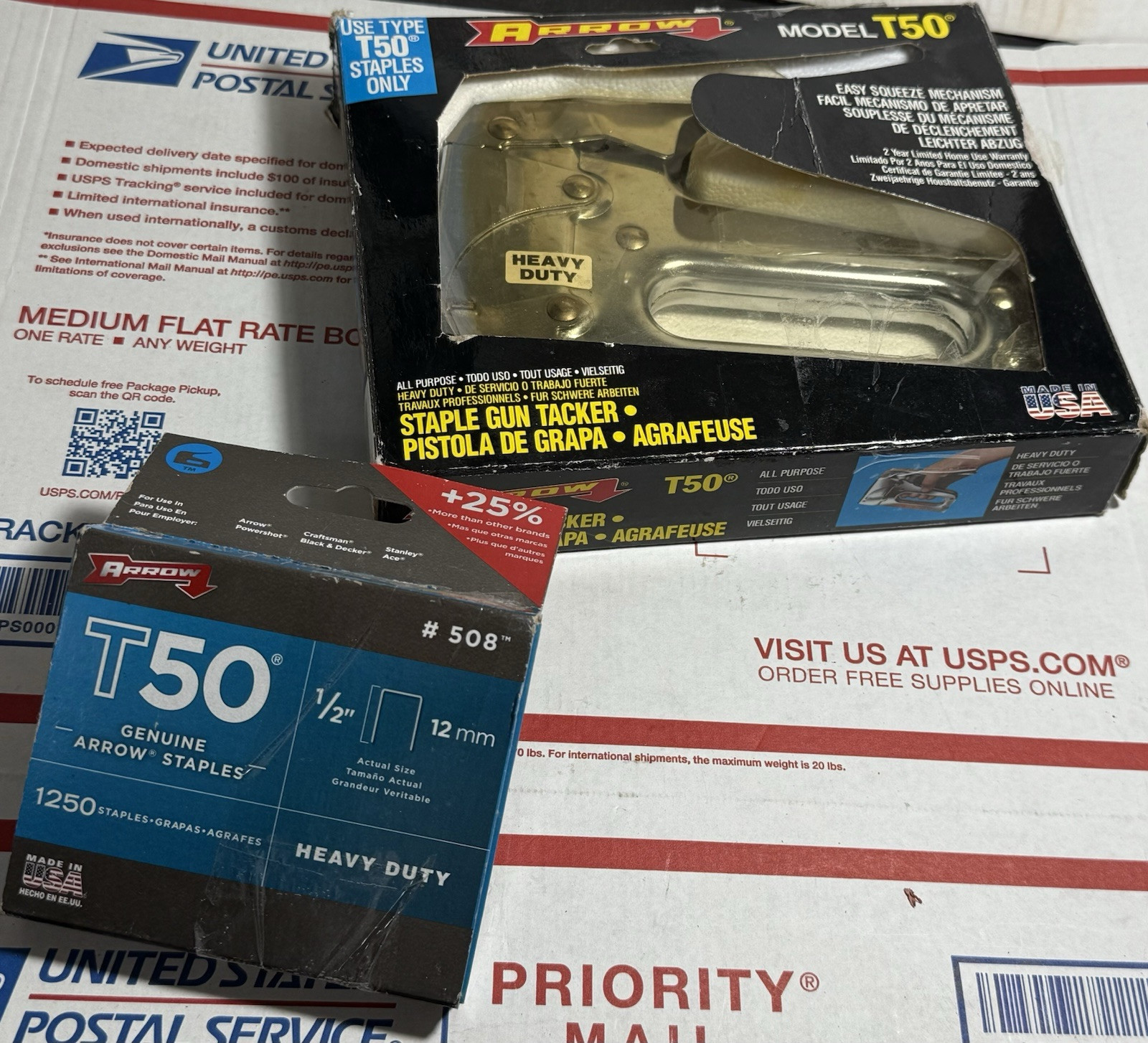 ARROW T-50 MODEL HEAVY DUTY STAPLE GUN W/ 1250 STAPLES -STAPLER VINTAGE US MADE!