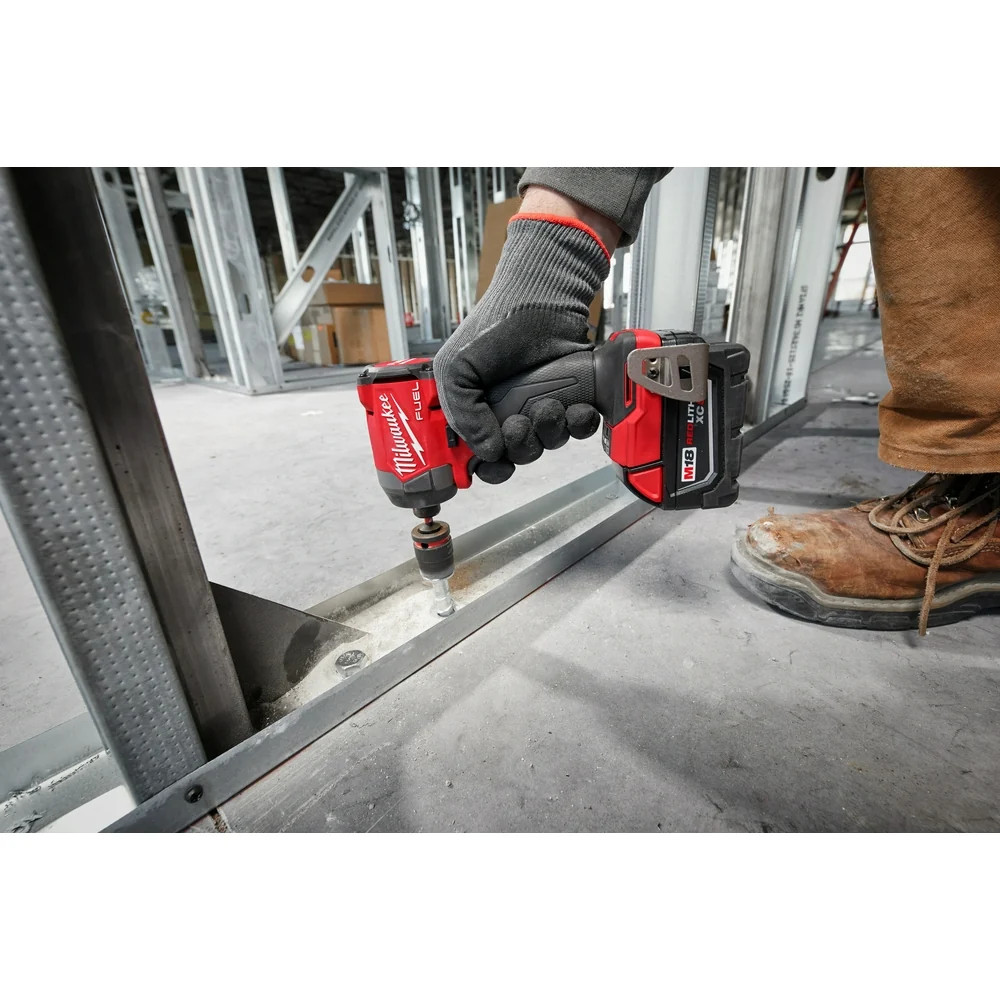 Milwaukee 2953-22 M18 FUEL 18V 1/4&Prime; Hex Cordless Li-Ion Impact Driver Kit
