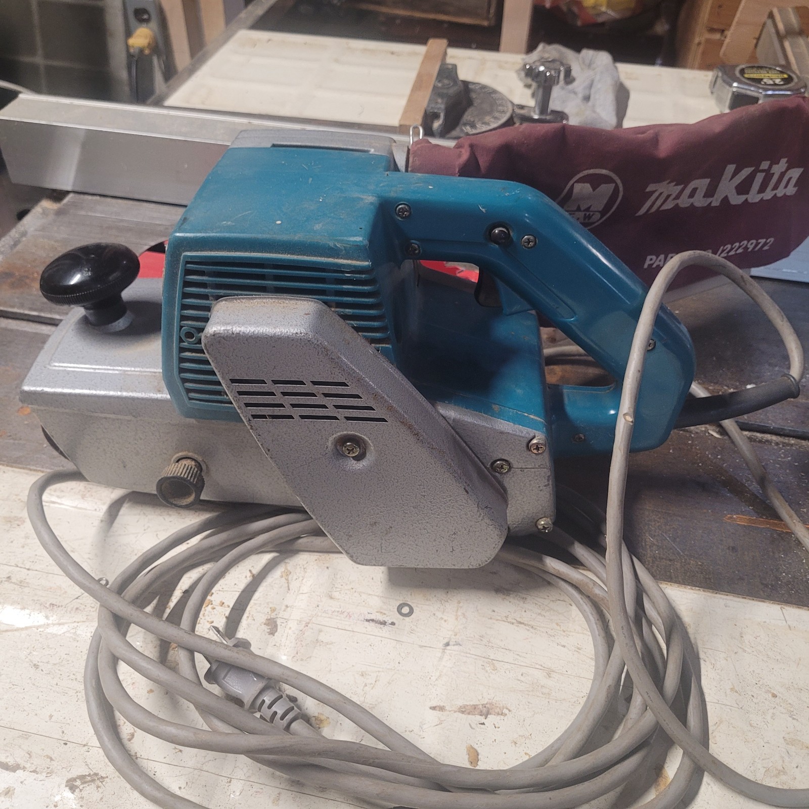 Makita 9401 Belt Sander, Long Cord, Working, Japan