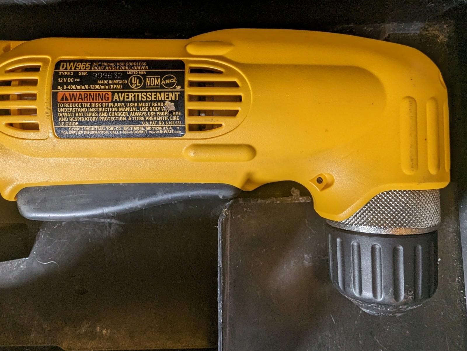 Dewalt DW965 12v NiCd 3/8” Cordless Right Angle Drill w/ 2X Batteries Untested!