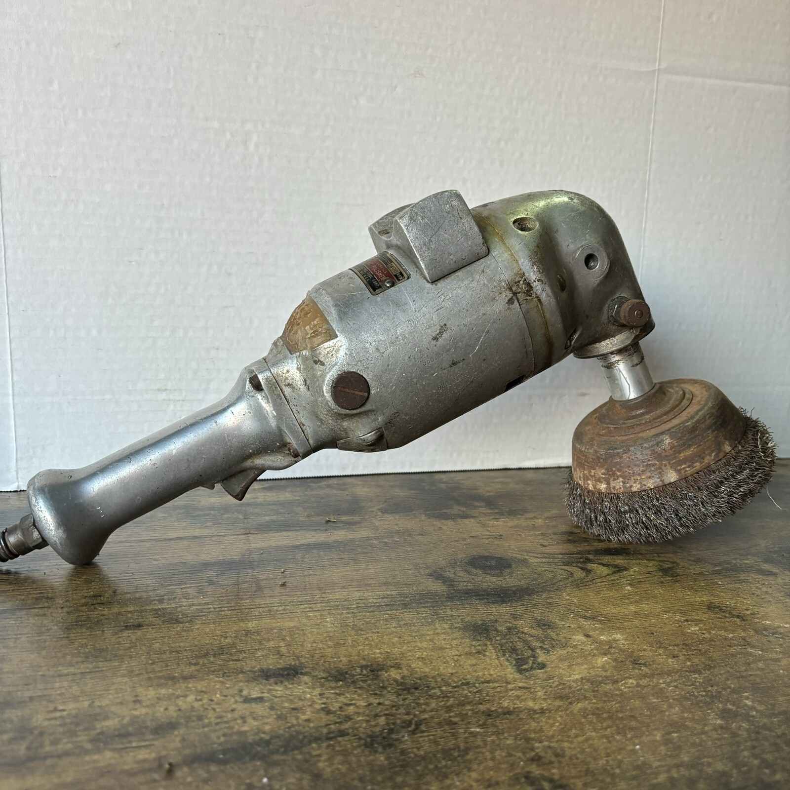Vintage Milwaukee P-135 Super Service Electric Polisher 3.7amp 1400rpm 72246-83