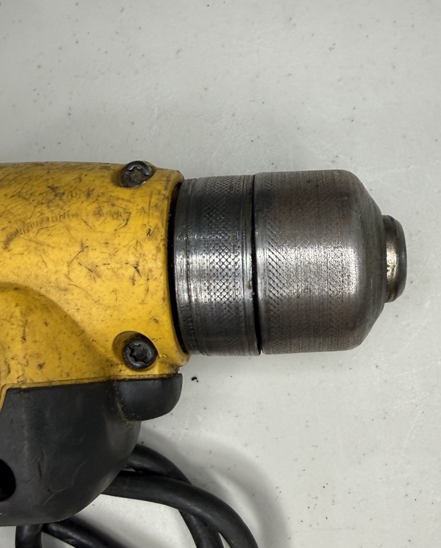 DeWalt DWD112 Electric Drill 8 Amp 3/8” Keyless Chuck Read Description
