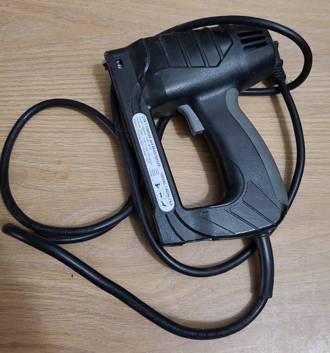 FASTENPRO 2 IN 1 STAPLER AND BRAD NAILER 120VAC/60HZ/6A