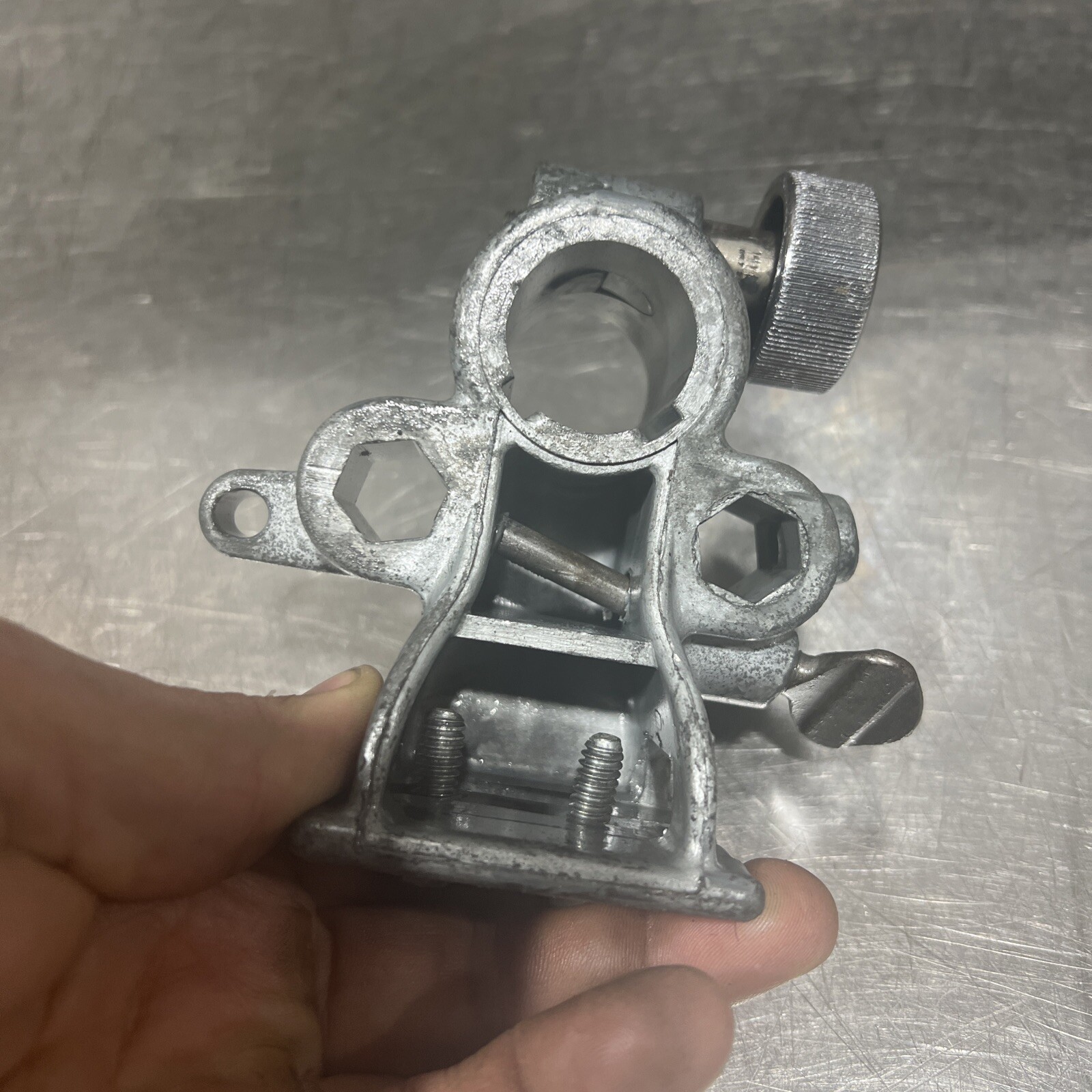 Original Vintage Delta Rockwell 24&Prime; 40-440 Scroll Saw Upper Bracket NSS-275