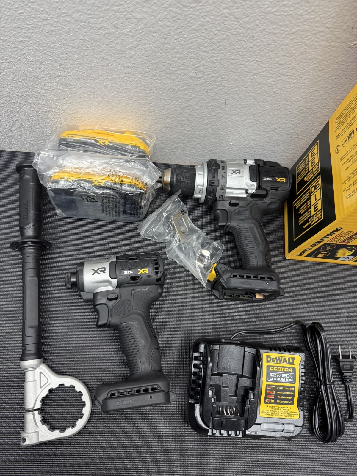 DEWALT NEW GENUINE 20V XR 3-Speed Hammer Drill & Impact Combo Kit (DCK2101QQ2)