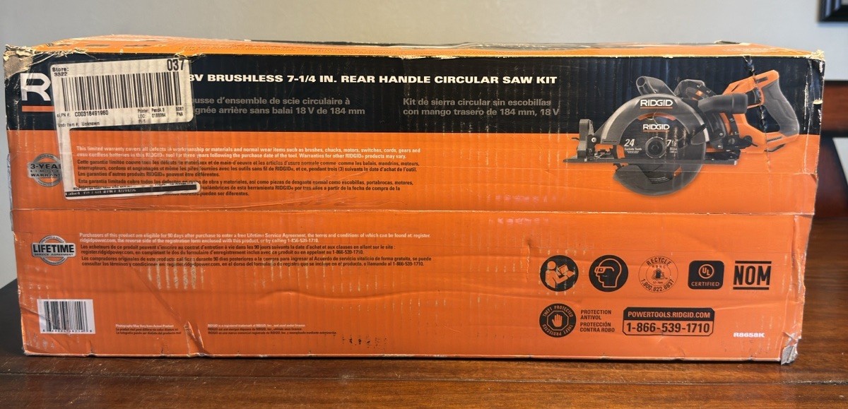 RIDGID 18V Brushless Rear Handle Circular Saw Kit 7-1/4&Prime; Cordless R8658K 8 Ah