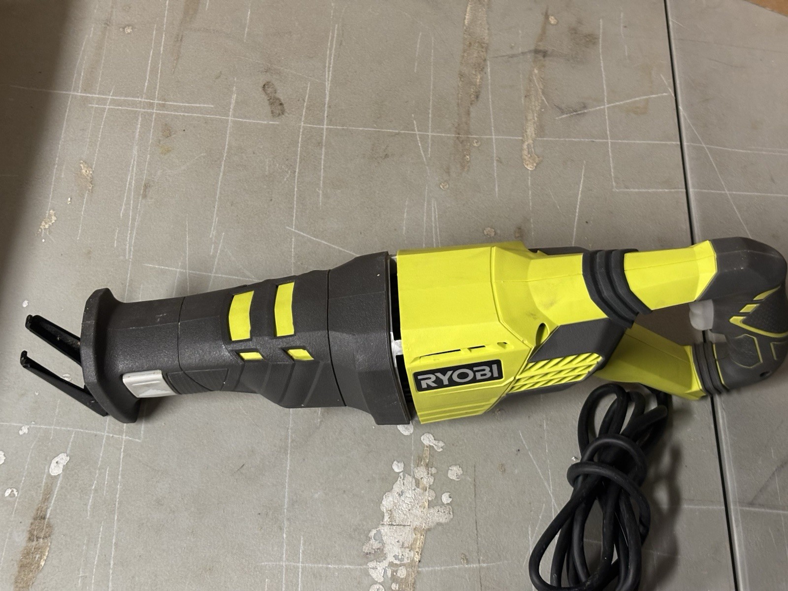 Ryobi corded Electric 12-amp Variable Speed RJ186V Reciprocating Saw