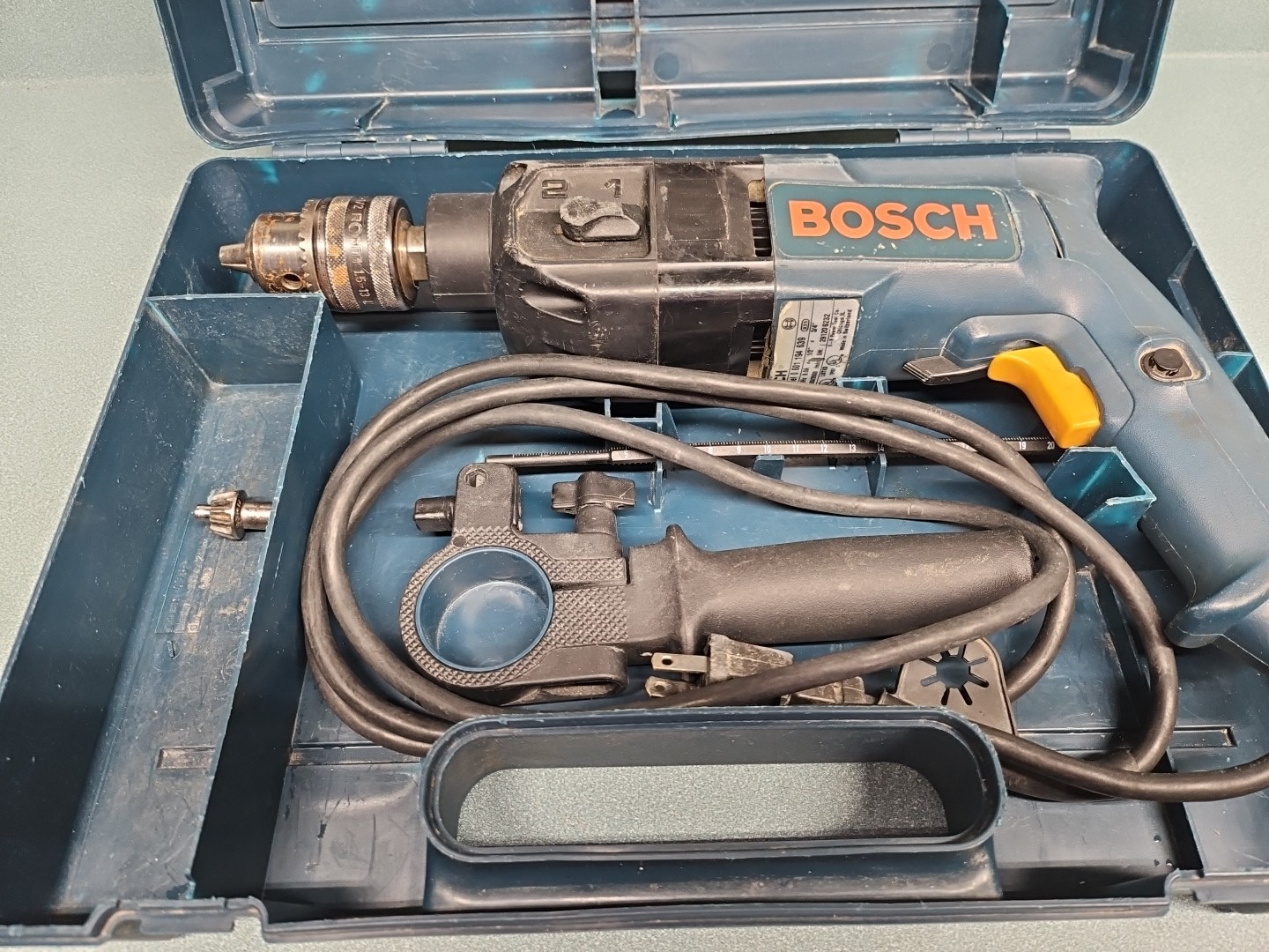 Bosch 0 601 194 639 Corded 1/2&Prime; Hammer Drill 2 Speed, Case, Handle, Chuck, Gauge