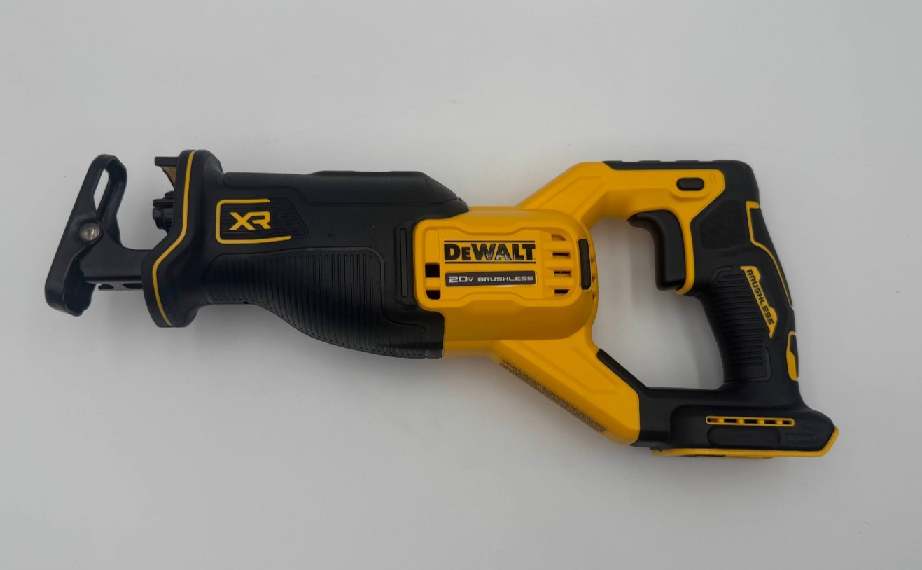 DEWALT DCS382 20V MAX XR Brushless Cordless Reciprocating Saw – New