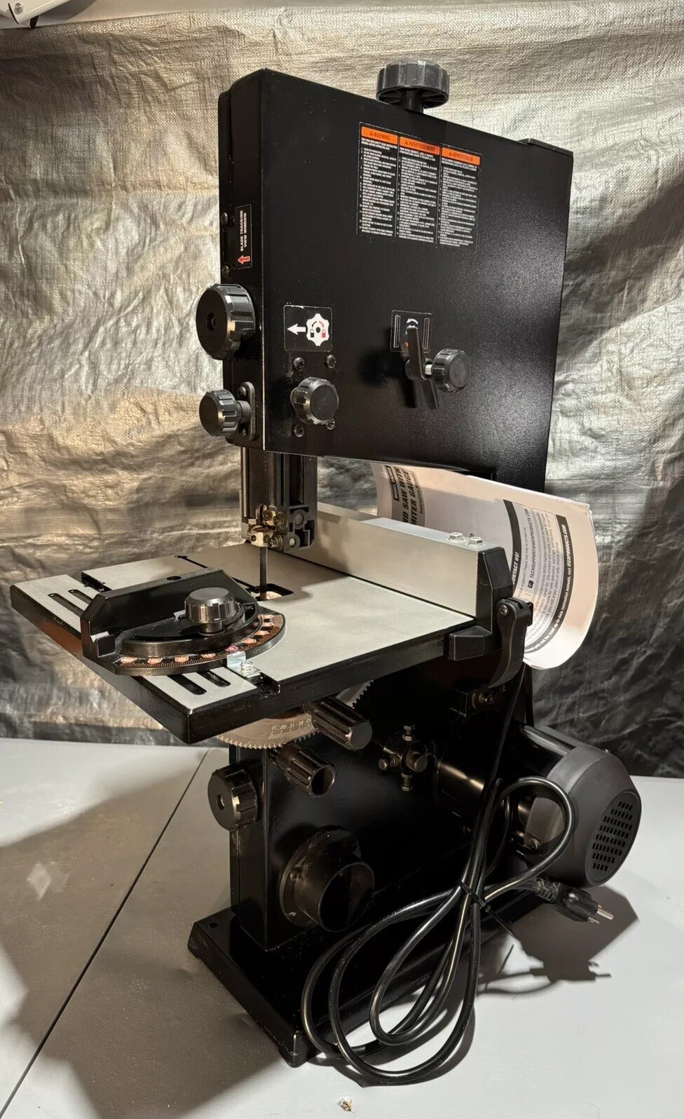 2.8-Amp 9-Inch Benchtop Band Saw