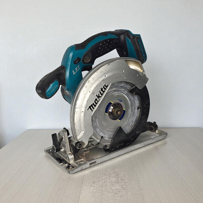 Makita XSS02 BLADE INCLUDED, NO BATTERY