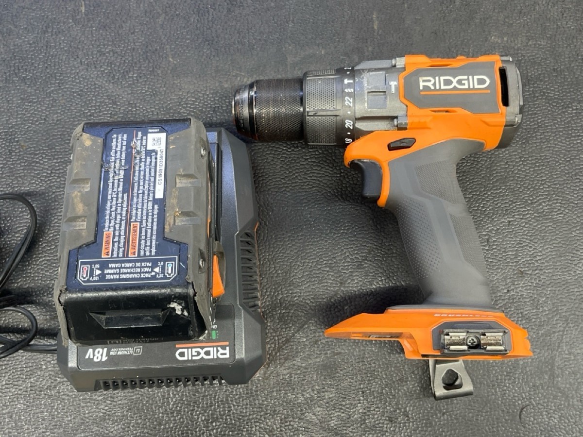 Ridgid 18v 1/2&Prime; Cordless Drill With Battery & Charger Included – R8 (PD3048173)