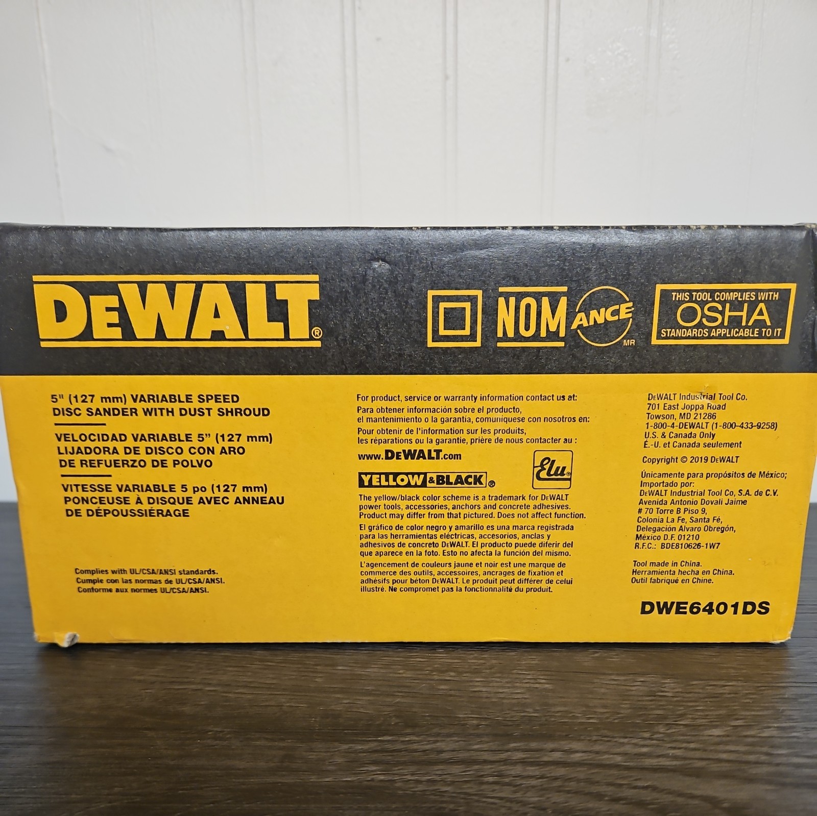 Dewalt DWE6401DS 5&Prime; Variable Speed Disc Sander with Dust Shroud